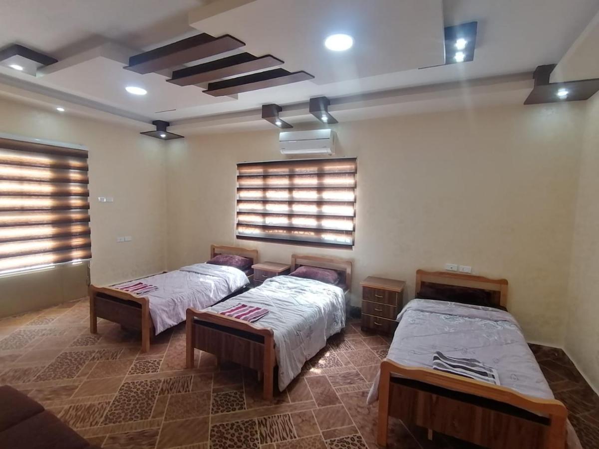 Farmer Stay Hostel Wadi Musa Buitenkant foto