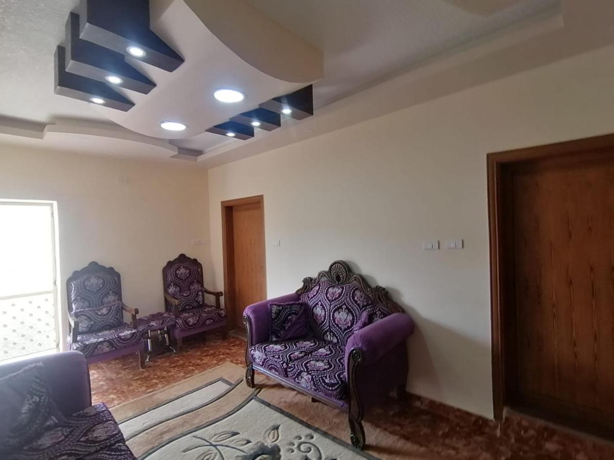 Farmer Stay Hostel Wadi Musa Buitenkant foto